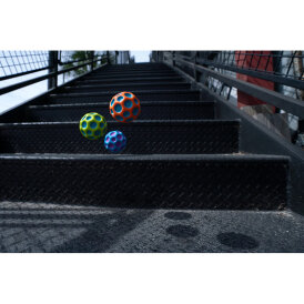 Waboba Moon Ball Martian Extreme Bouncing Springball Sprungball Blau Lila