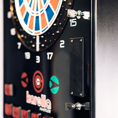 Karella Dart Dartautomat Karella E-Master mit Standfu� Elektronik Dartboard Turnierausf�hrung ohne M�nzeinwurf