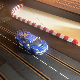 DSM - RC Bande Boxenmauer Begrenzung 1 Meter kompatibel...